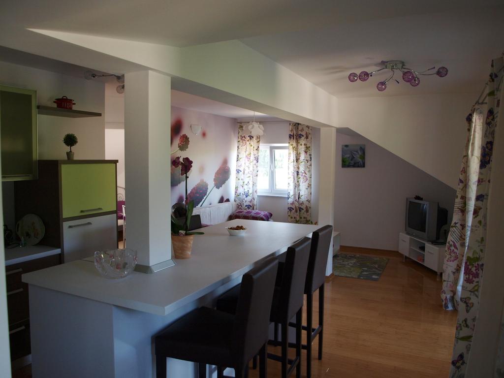 Ferienwohnung Kaj-Lux Tuheljske Toplice Exterior foto
